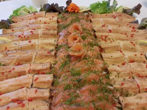 hausgerÃ¤ucherte Forellenfilets & hausgebeitzer Lachs